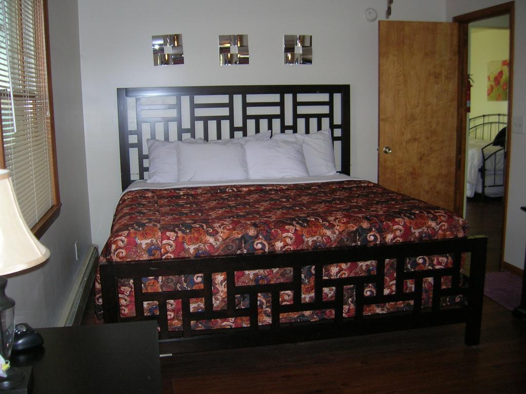 Camp Inn Lodge Oscoda الغرفة الصورة