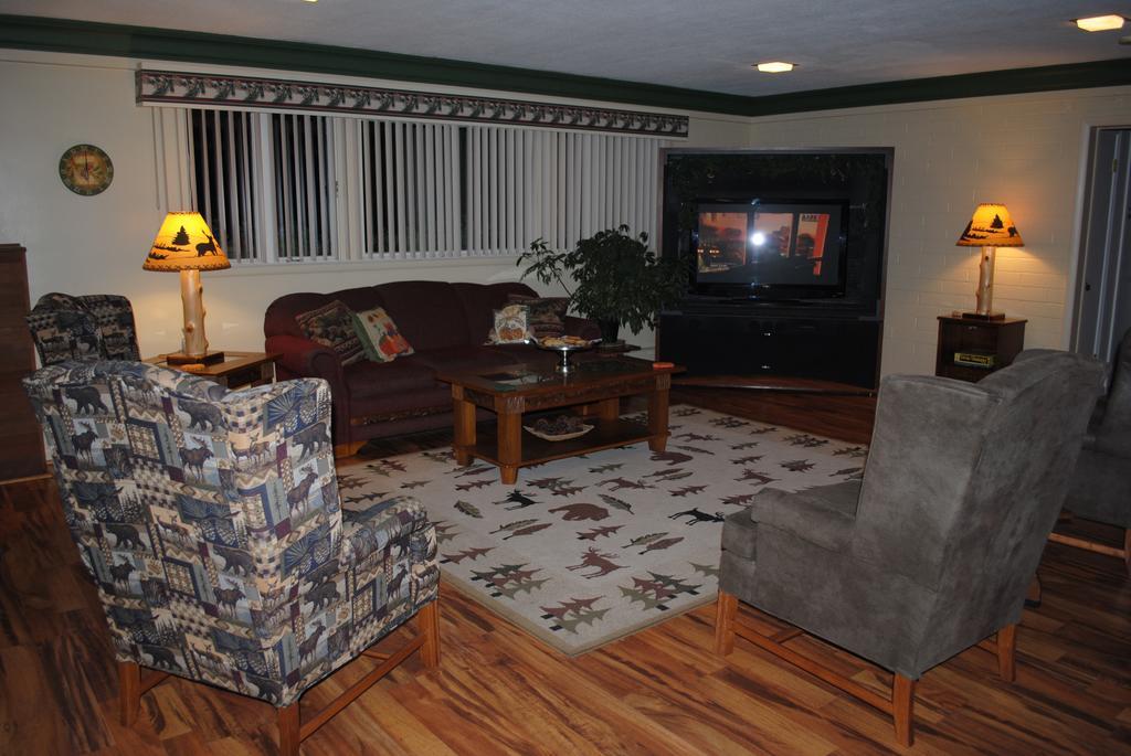 Camp Inn Lodge Oscoda المظهر الخارجي الصورة